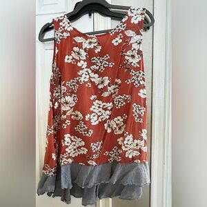 Cupio XL peach floral layered tank